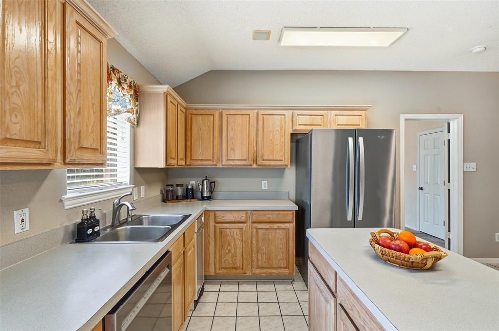 5004 Ridgefield Court Property Photo 14