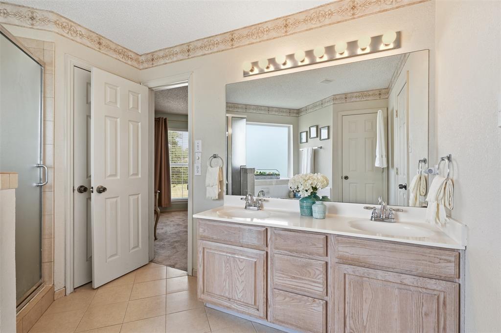 5004 Ridgefield Court Property Photo 27