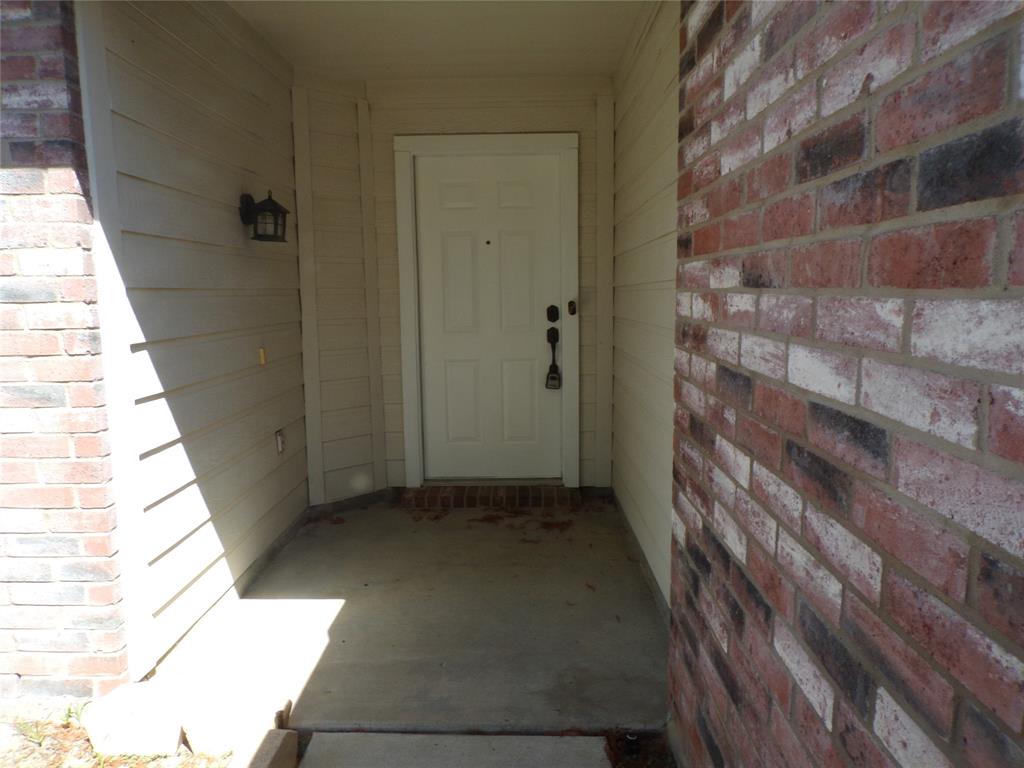 2612 Sierra Drive Property Photo 2