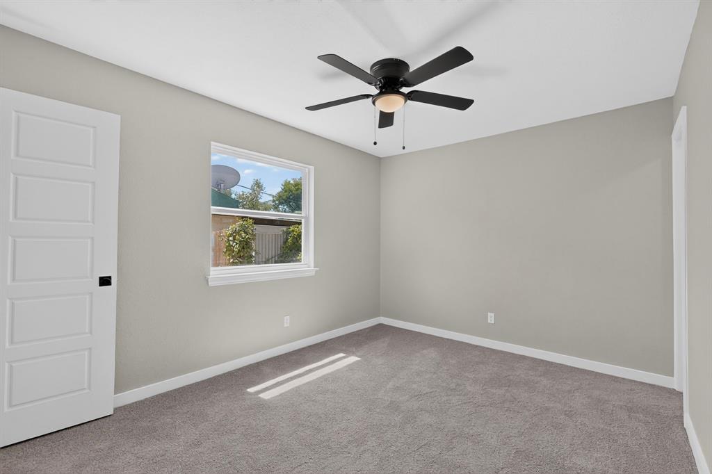 661 Edgeglen Drive Property Photo 17