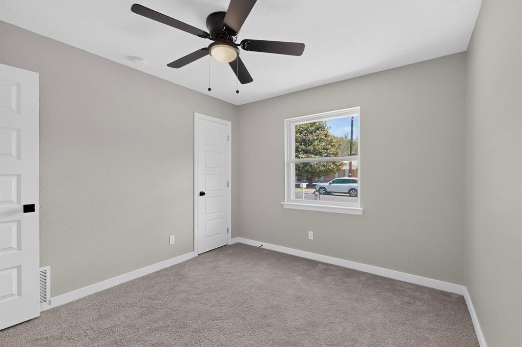 661 Edgeglen Drive Property Photo 21