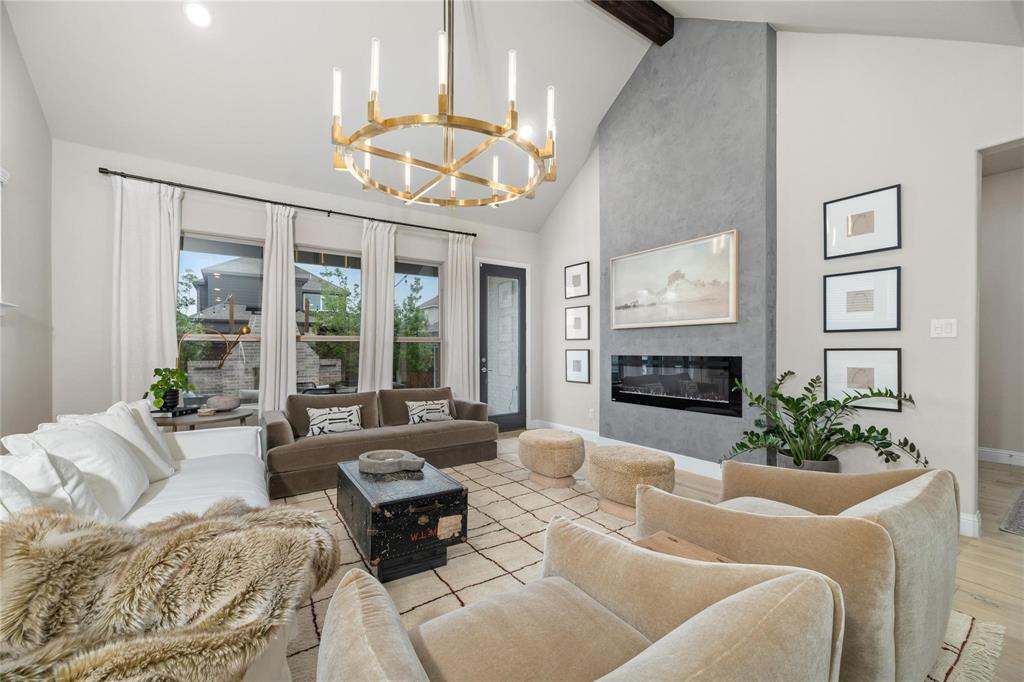 2262 Poppyvine Road Property Photo 2