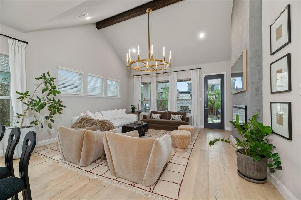 2262 Poppyvine Road Property Photo 3