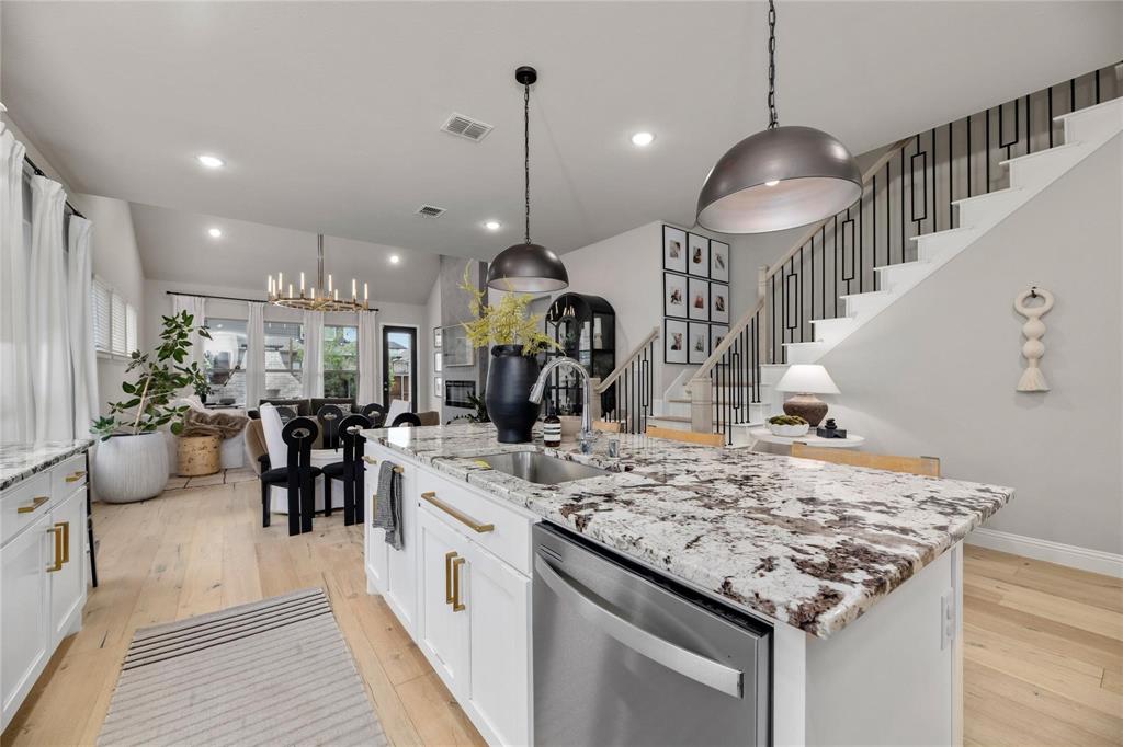 2262 Poppyvine Road Property Photo 8