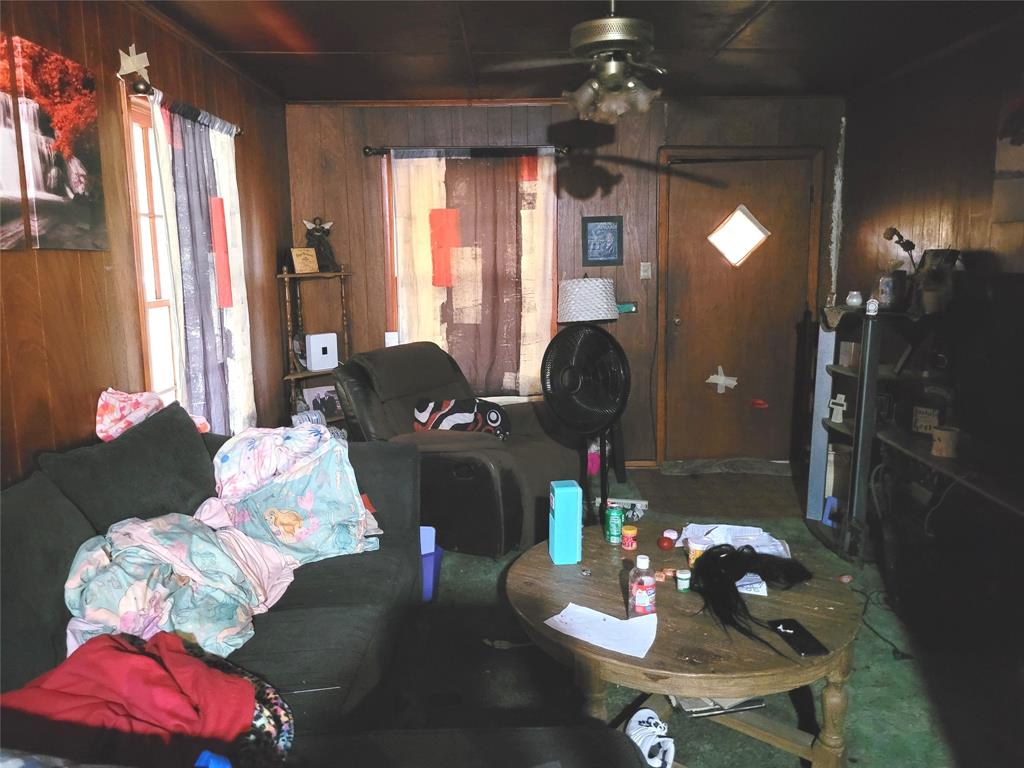 1818 E Booth Property Photo 14