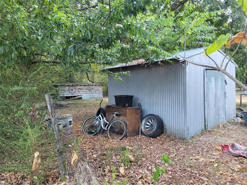 1818 E Booth Property Photo 20