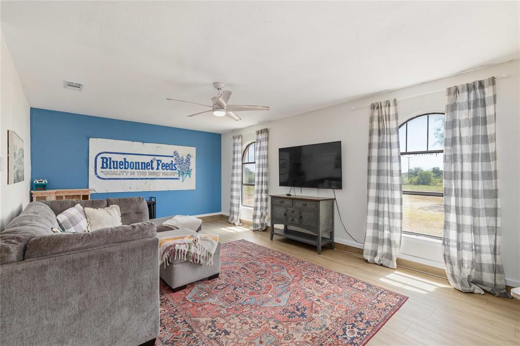 8351 Highway 84-183 Property Photo 10