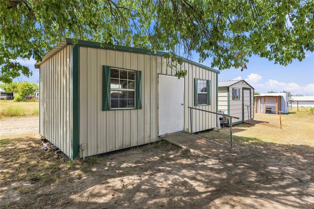 8351 Highway 84-183 Property Photo 29