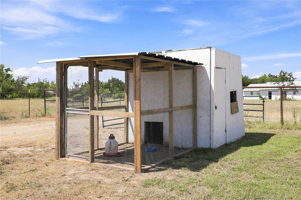 8351 Highway 84-183 Property Photo 31