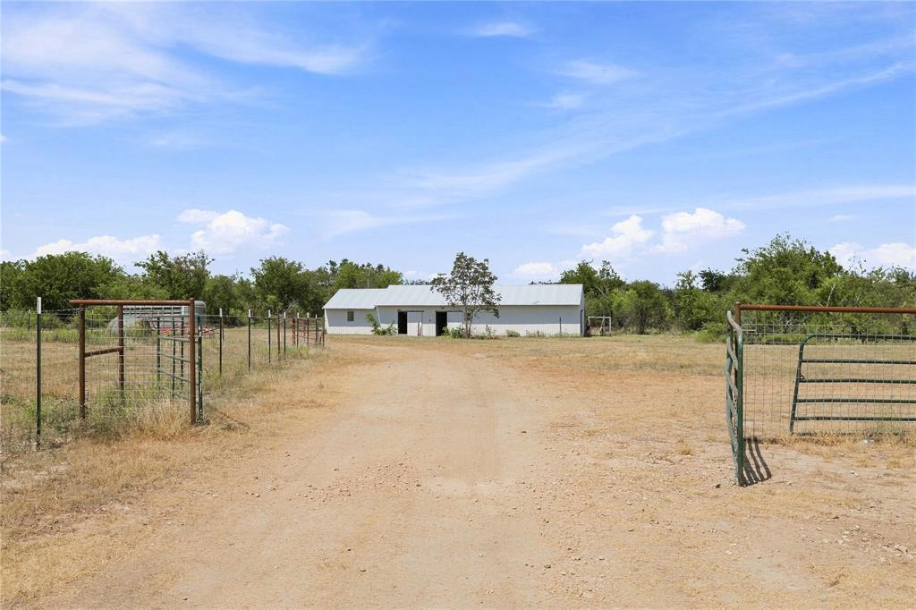 8351 Highway 84-183 Property Photo 33