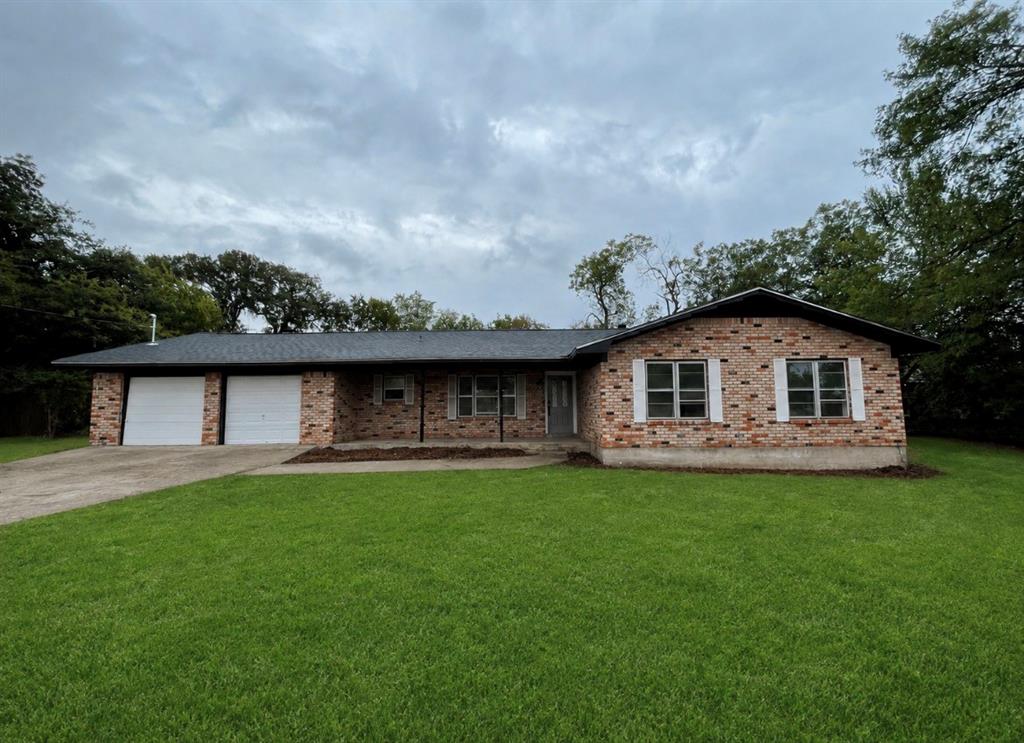 107 Dyck Property Photo 1