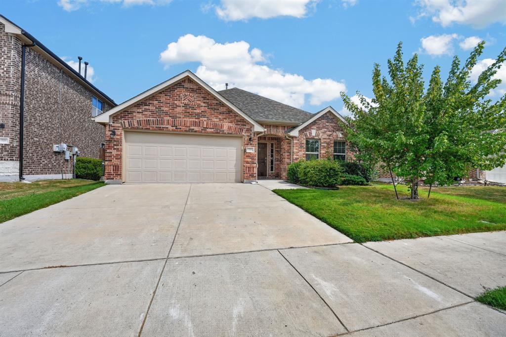 725 Bird Creek Drive Property Photo 1