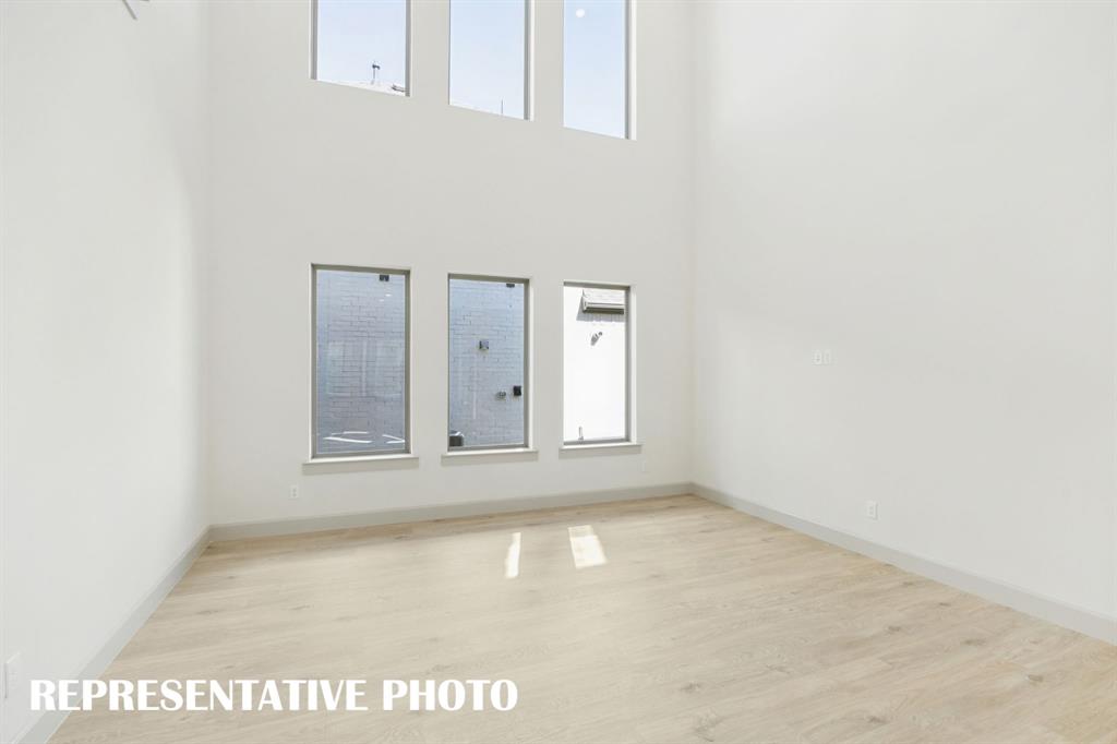 1140 Hyssop Drive Property Photo 10