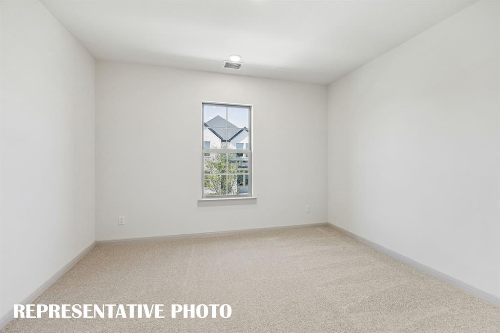 1140 Hyssop Drive Property Photo 13
