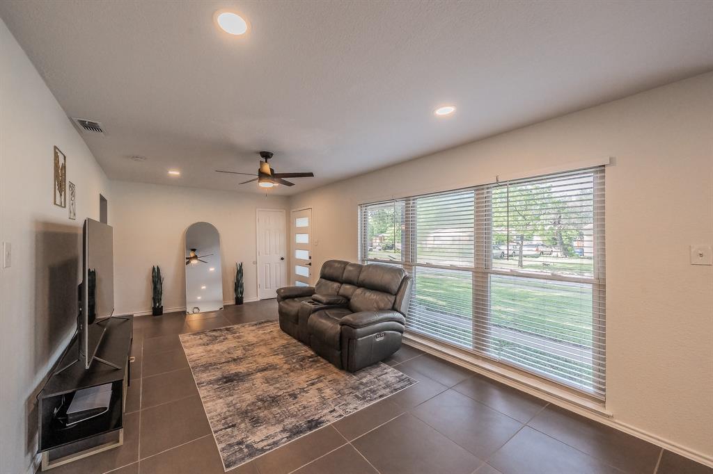 10866 Cassandra Way Property Photo 6