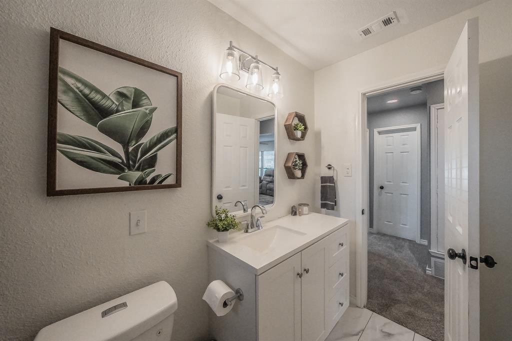 10866 Cassandra Way Property Photo 14