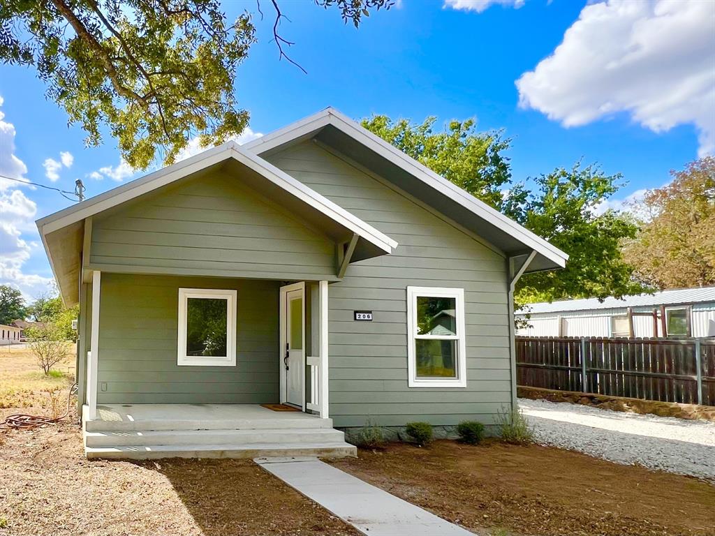 206 Vine Street Property Photo 1