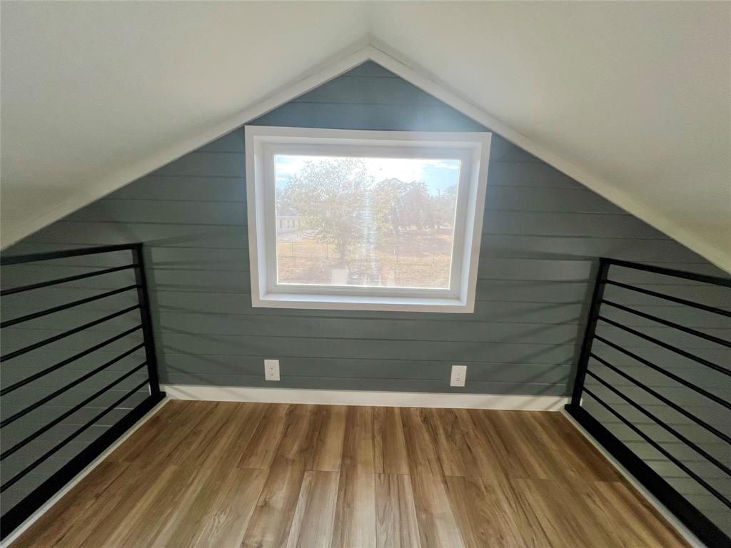 206 Vine Street Property Photo 17