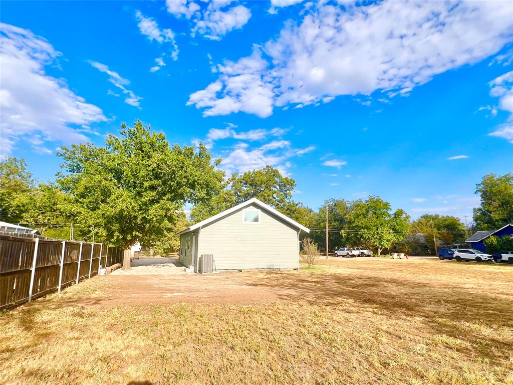 206 Vine Street Property Photo 31