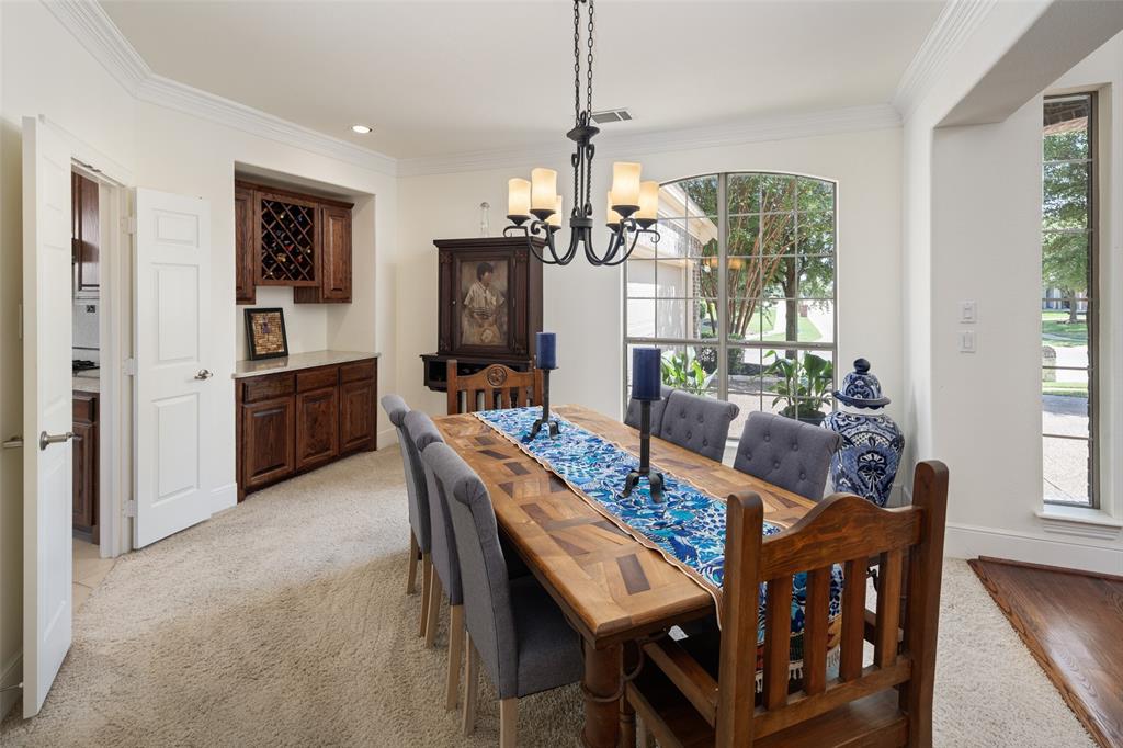 2801 Meadow Ridge Drive Property Photo 4