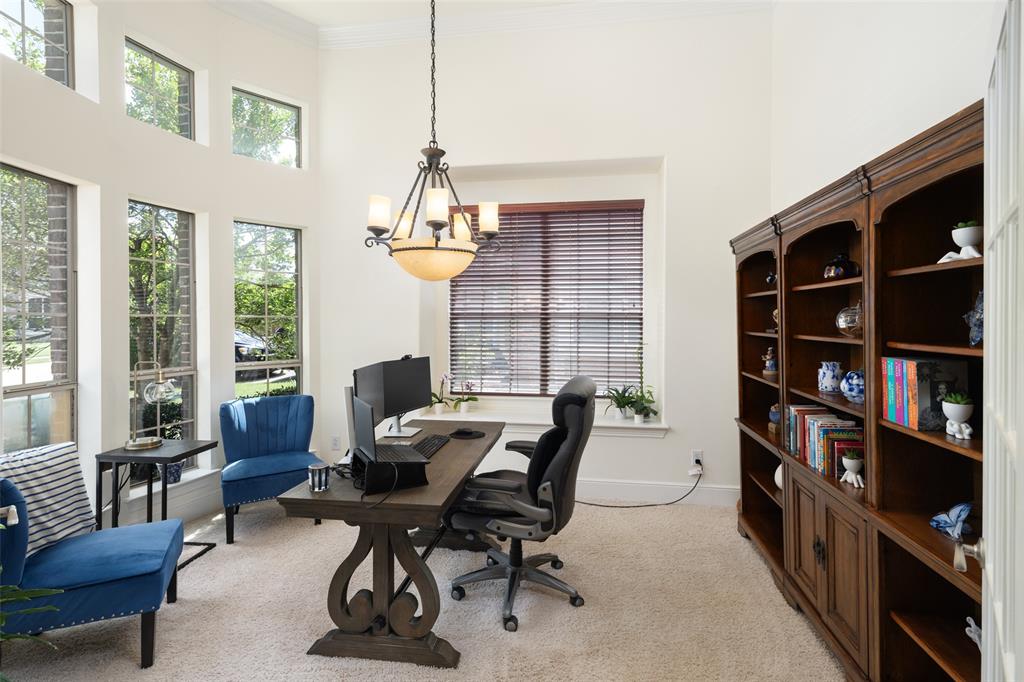 2801 Meadow Ridge Drive Property Photo 7