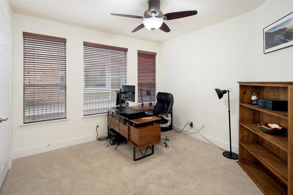2801 Meadow Ridge Drive Property Photo 8