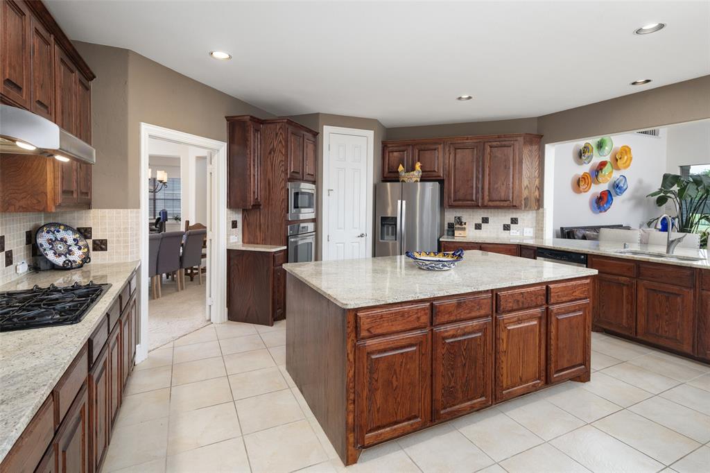 2801 Meadow Ridge Drive Property Photo 10