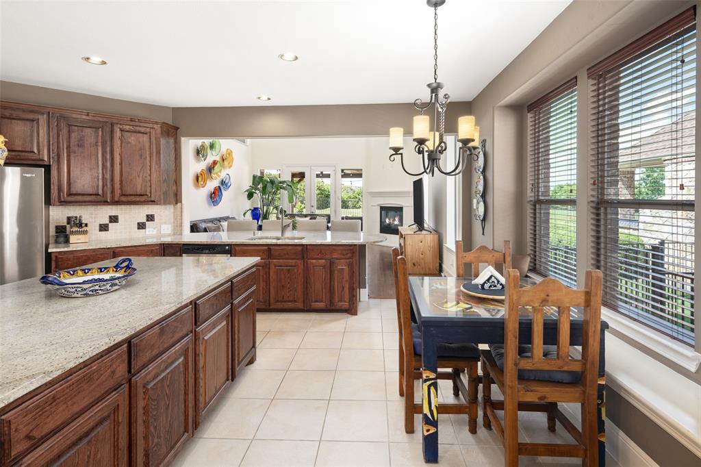 2801 Meadow Ridge Drive Property Photo 12