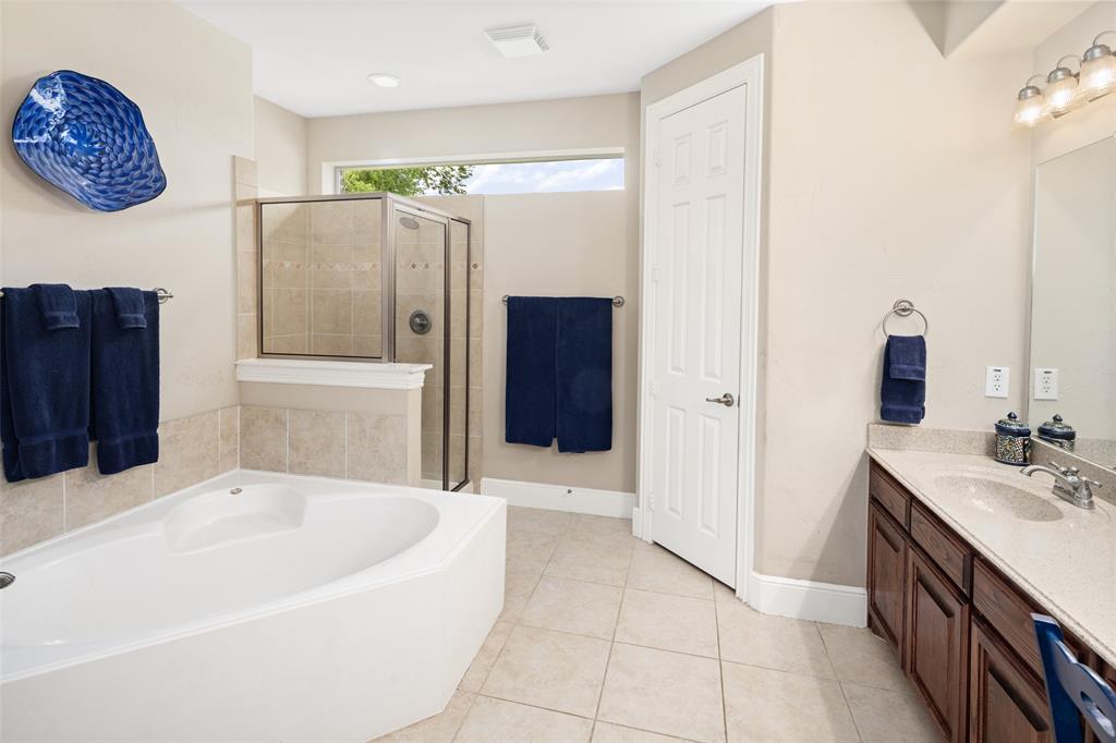 2801 Meadow Ridge Drive Property Photo 23