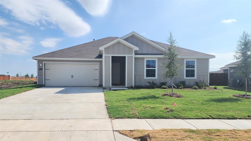 405 White Willow Drive Property Photo 1
