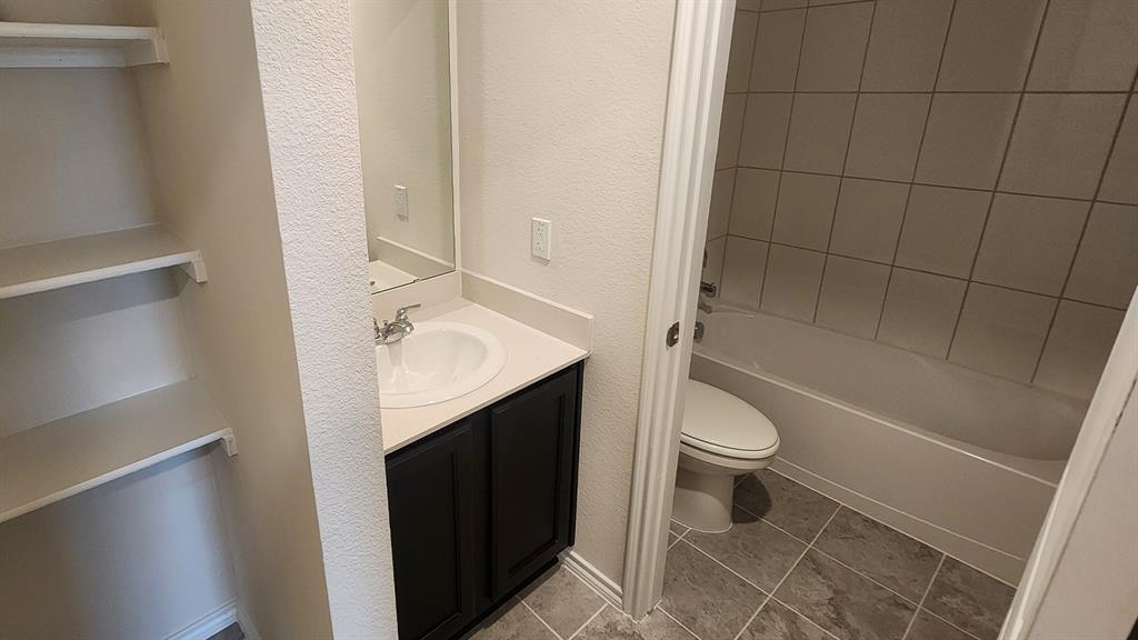 405 White Willow Drive Property Photo 4