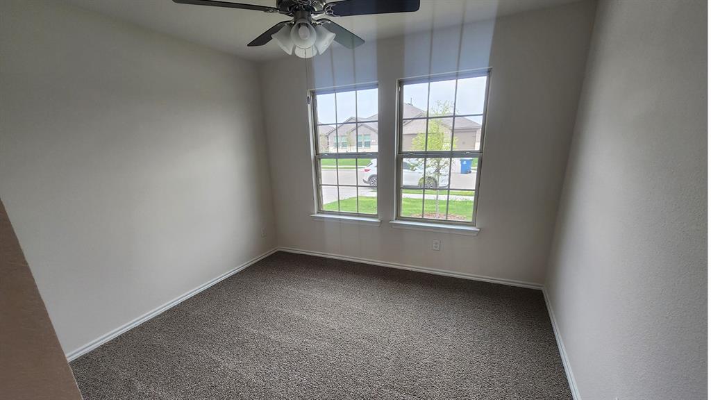 405 White Willow Drive Property Photo 7
