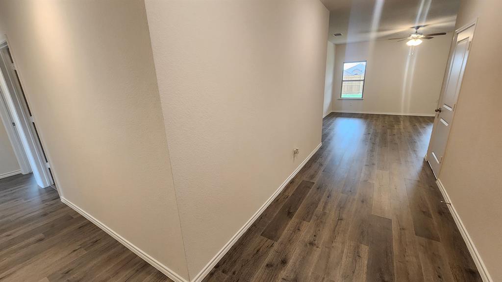 405 White Willow Drive Property Photo 11