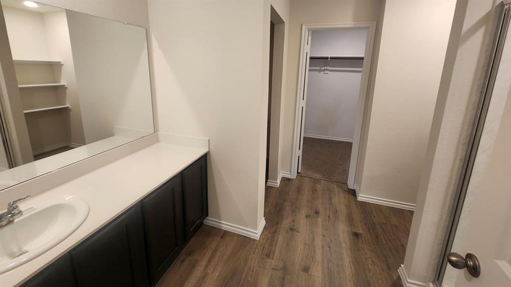 501 White Willow Drive Property Photo 3