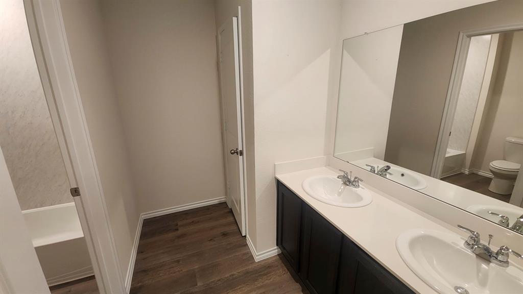 501 White Willow Drive Property Photo 4