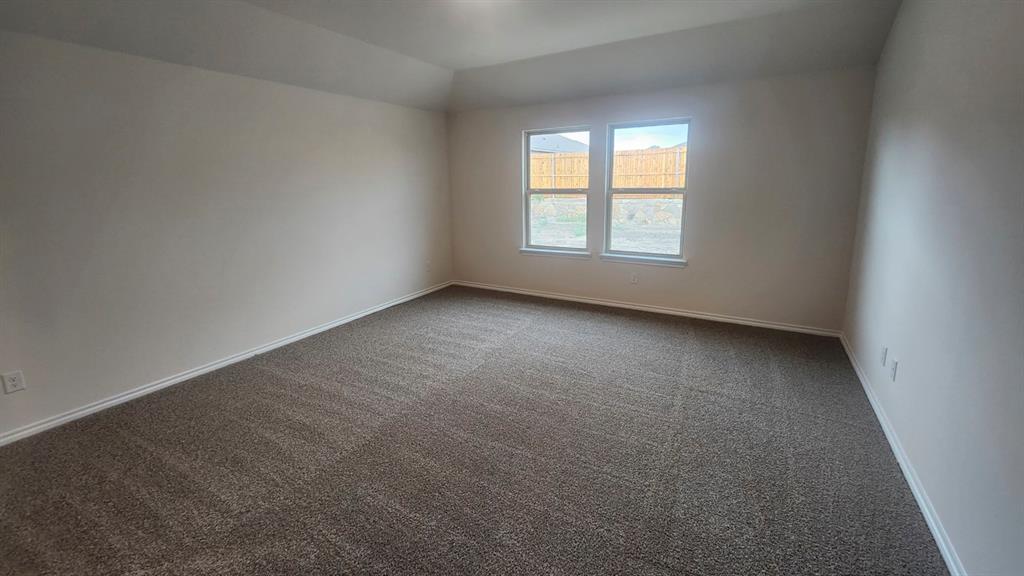 501 White Willow Drive Property Photo 10