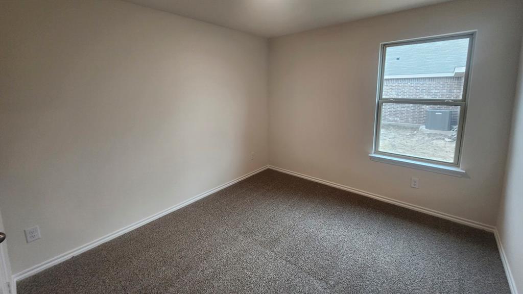 501 White Willow Drive Property Photo 12