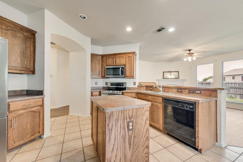 1008 Fort Apache Drive Property Photo 7
