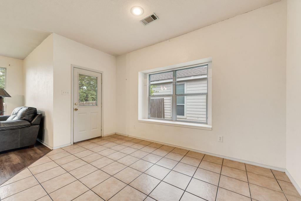 1008 Fort Apache Drive Property Photo 9