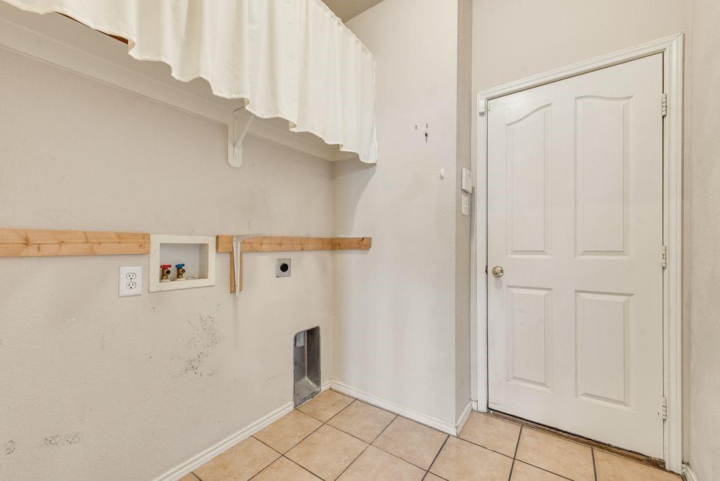1008 Fort Apache Drive Property Photo 17
