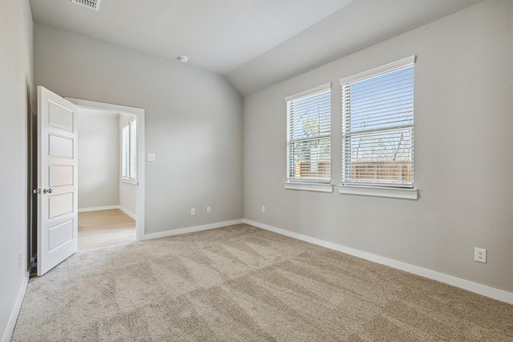 516 Green Gables Drive Property Photo 13