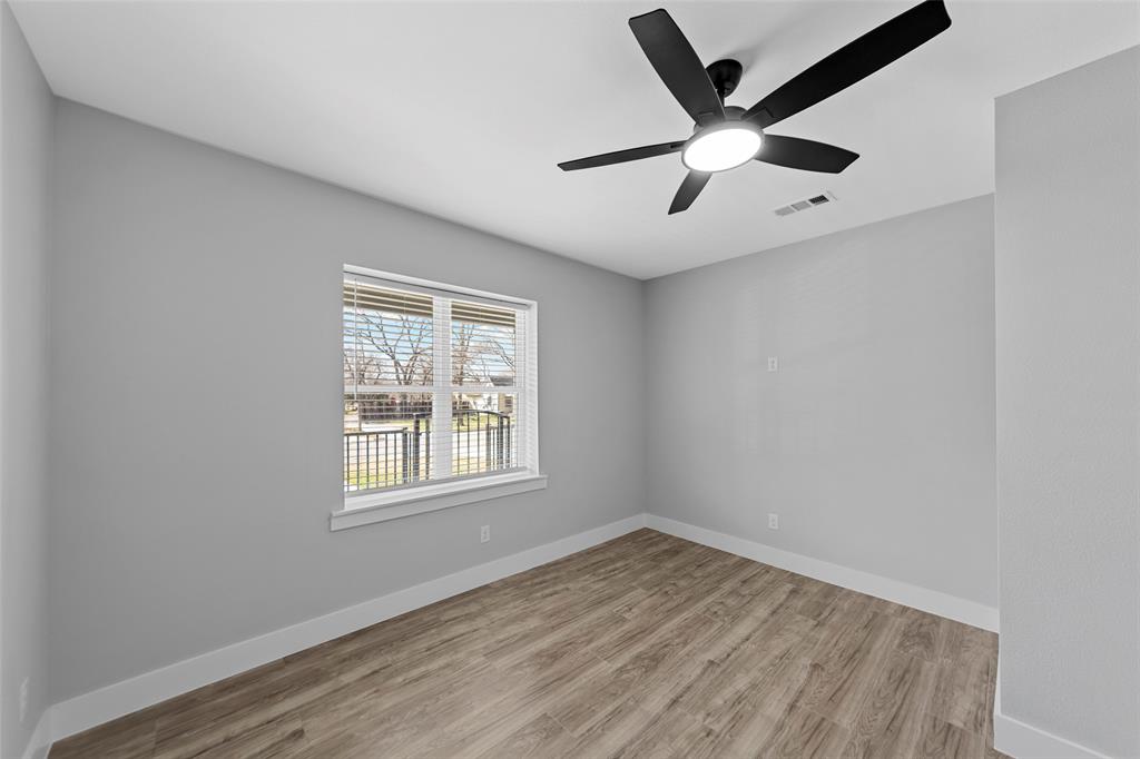 1510 S Lindsay Property Photo 9