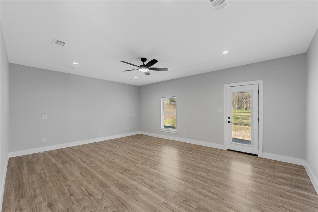 1510 S Lindsay Property Photo 11