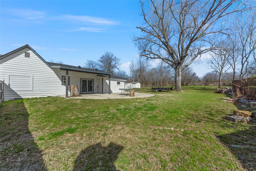 1510 S Lindsay Property Photo 23
