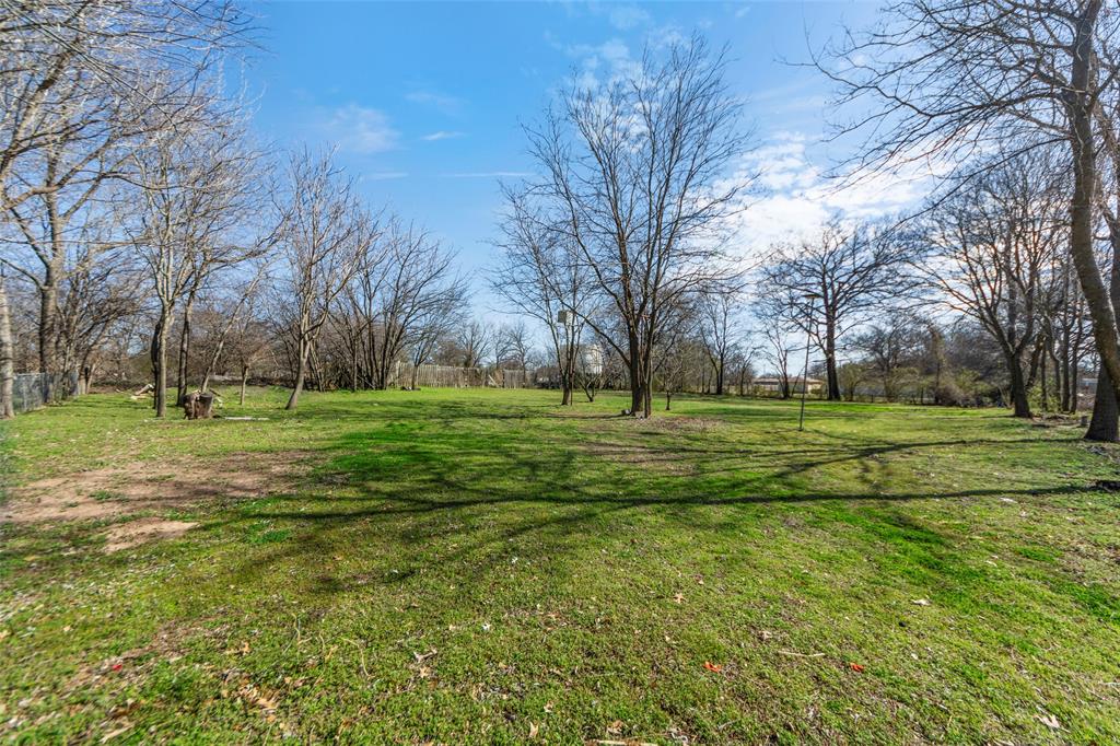1510 S Lindsay Property Photo 27