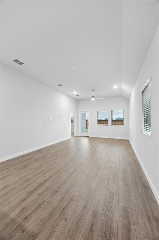 528 Green Gables Drive Property Photo 10
