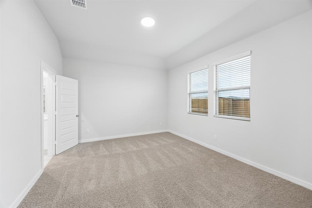 528 Green Gables Drive Property Photo 16