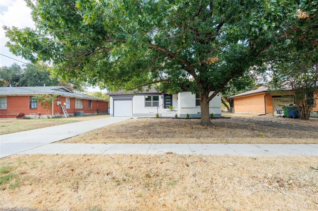 1011 E Alan Avenue Property Photo 2