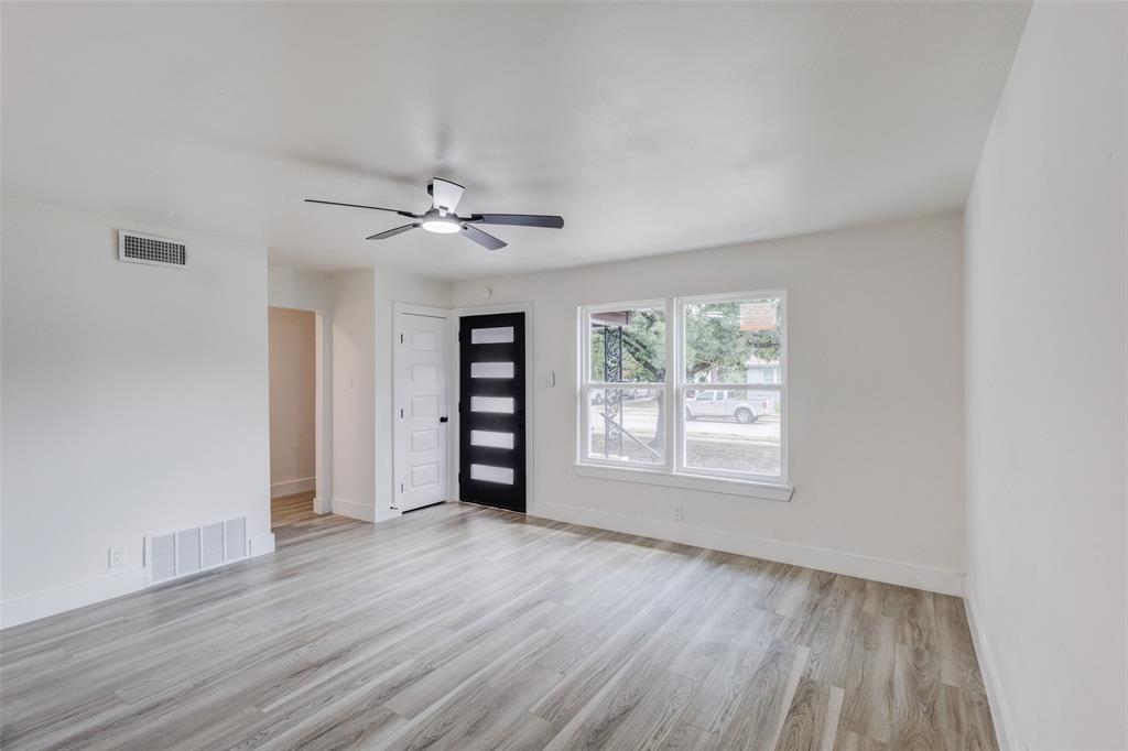 1011 E Alan Avenue Property Photo 11