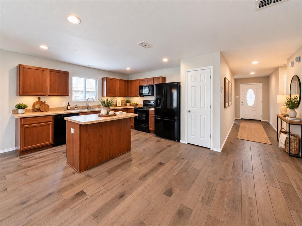 3007 Pinyon Place Property Photo 3